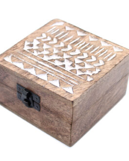 Cutie din lemn spalat alb – design aztec 4×4