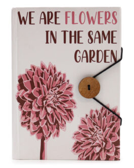 Jurnal Mic cu Curea – Flowers in the same garden
