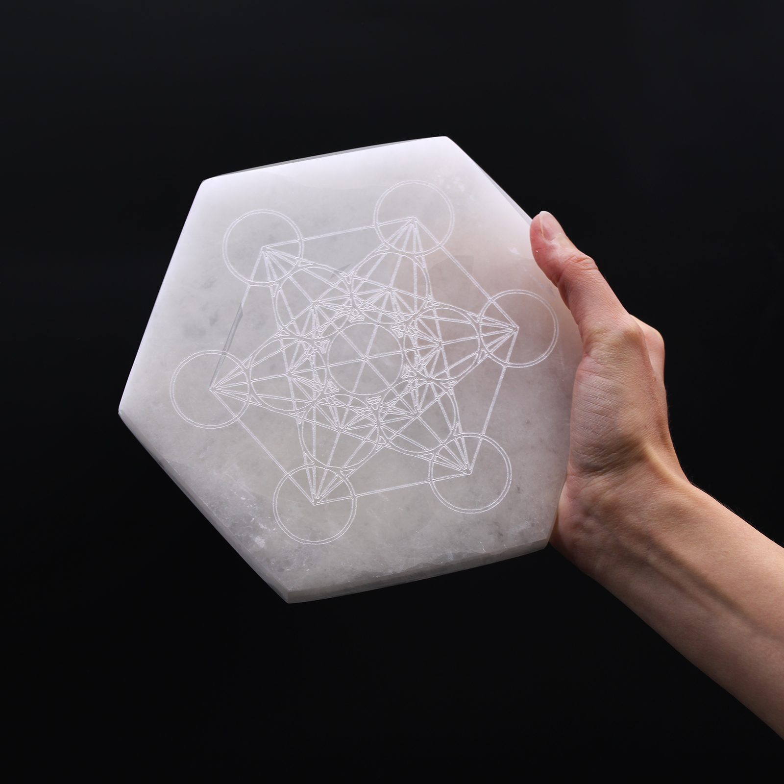 Platou din Selenit Hexagonal 18 cm - Direcție și Decizie 4 Platou din Selenit Hexagonal 18 cm - Direcție și Decizie - imagine 2