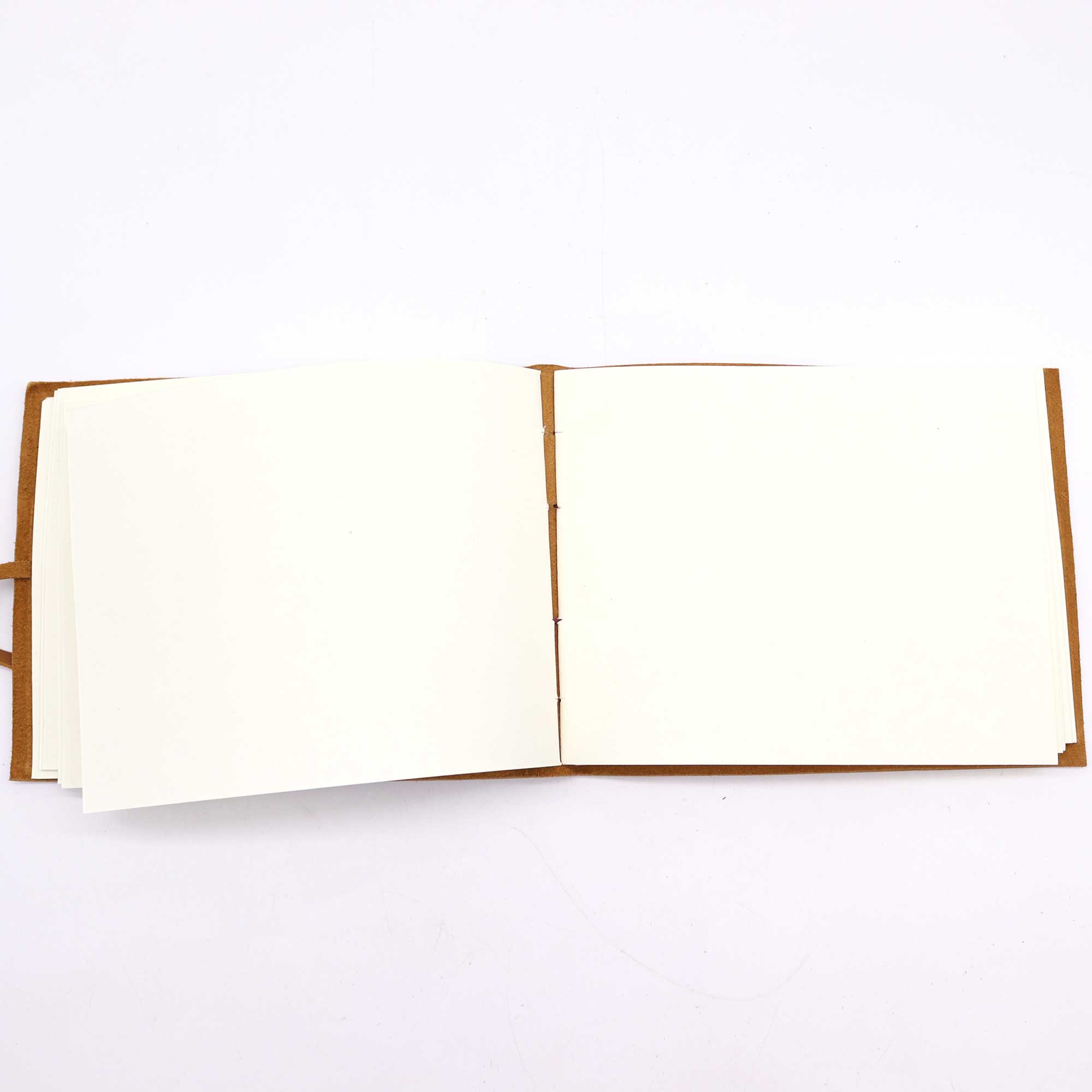 Caiet de schițe din piele Arborele de Aur - 144 pagini - 18x23cm 6 Caiet de schițe din piele Arborele de Aur - 144 pagini - 18x23cm - imagine 4