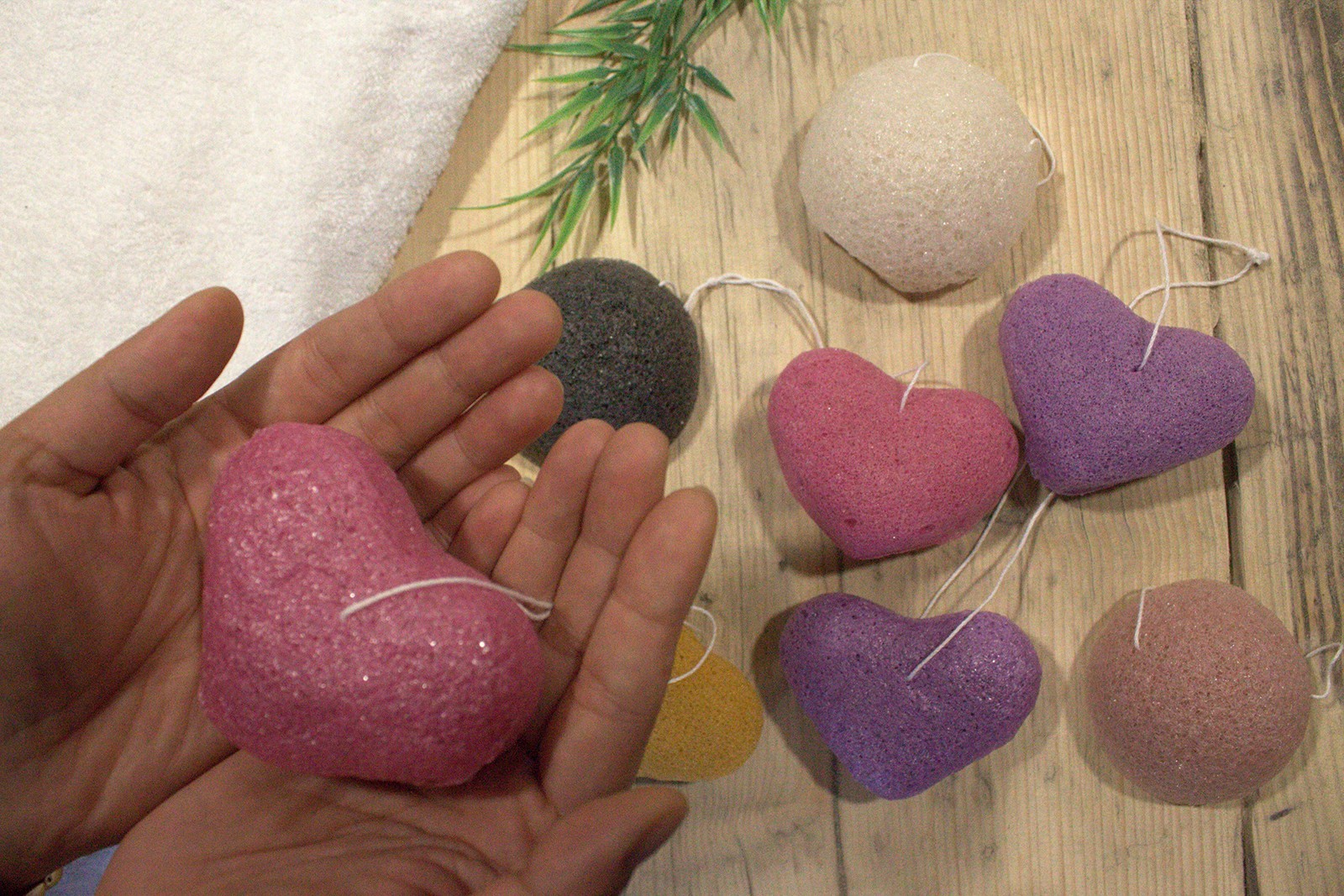 Burete Konjac Heart - Lavandă 5 Burete Konjac Heart - Lavandă - imagine 3
