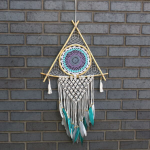 Dream Catcher (Prinzător de Vise) Protector - Piramidă Macrame - Alb / Turcoaz