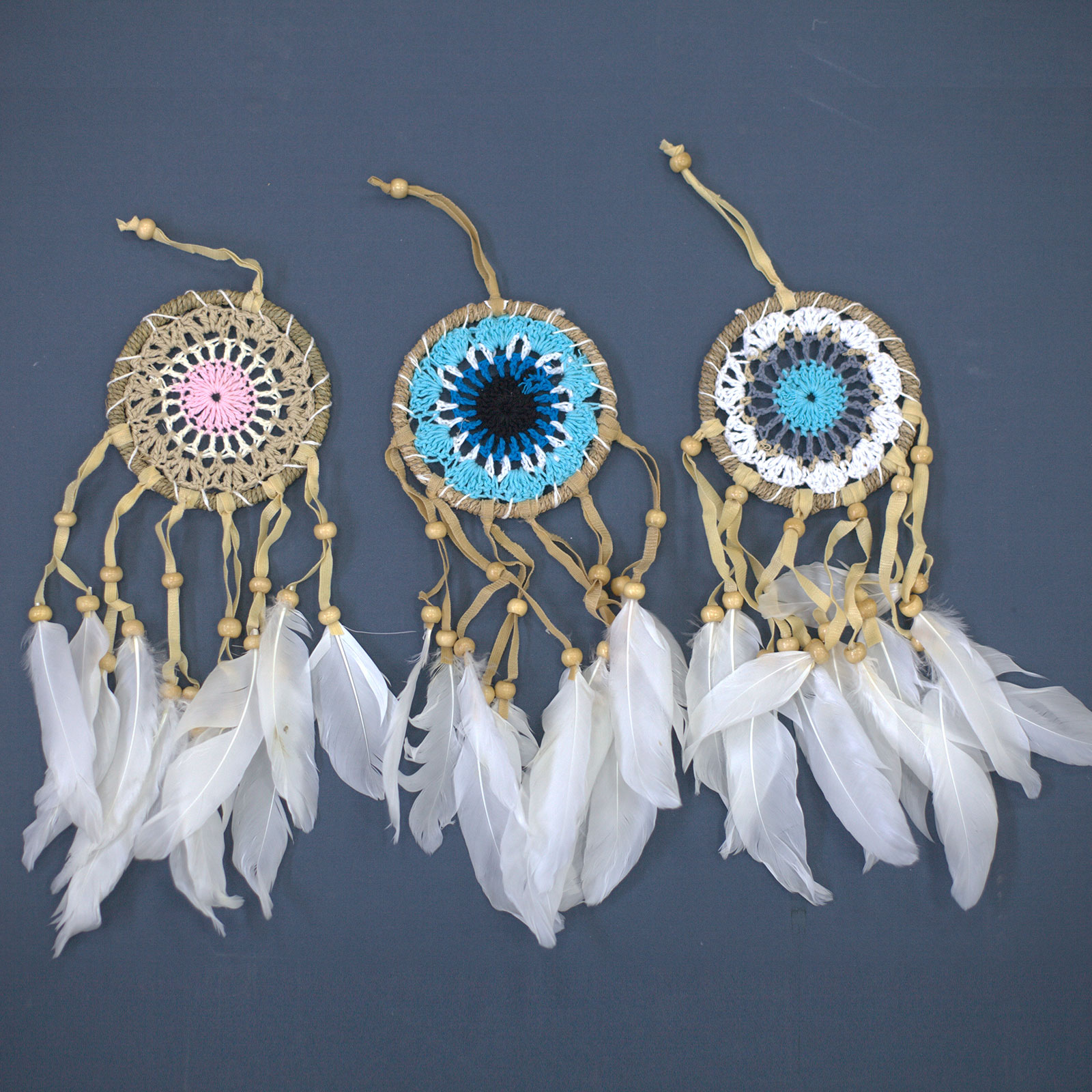 6x Captator de vise in macrame albastru pastel 9cm (culori asst)