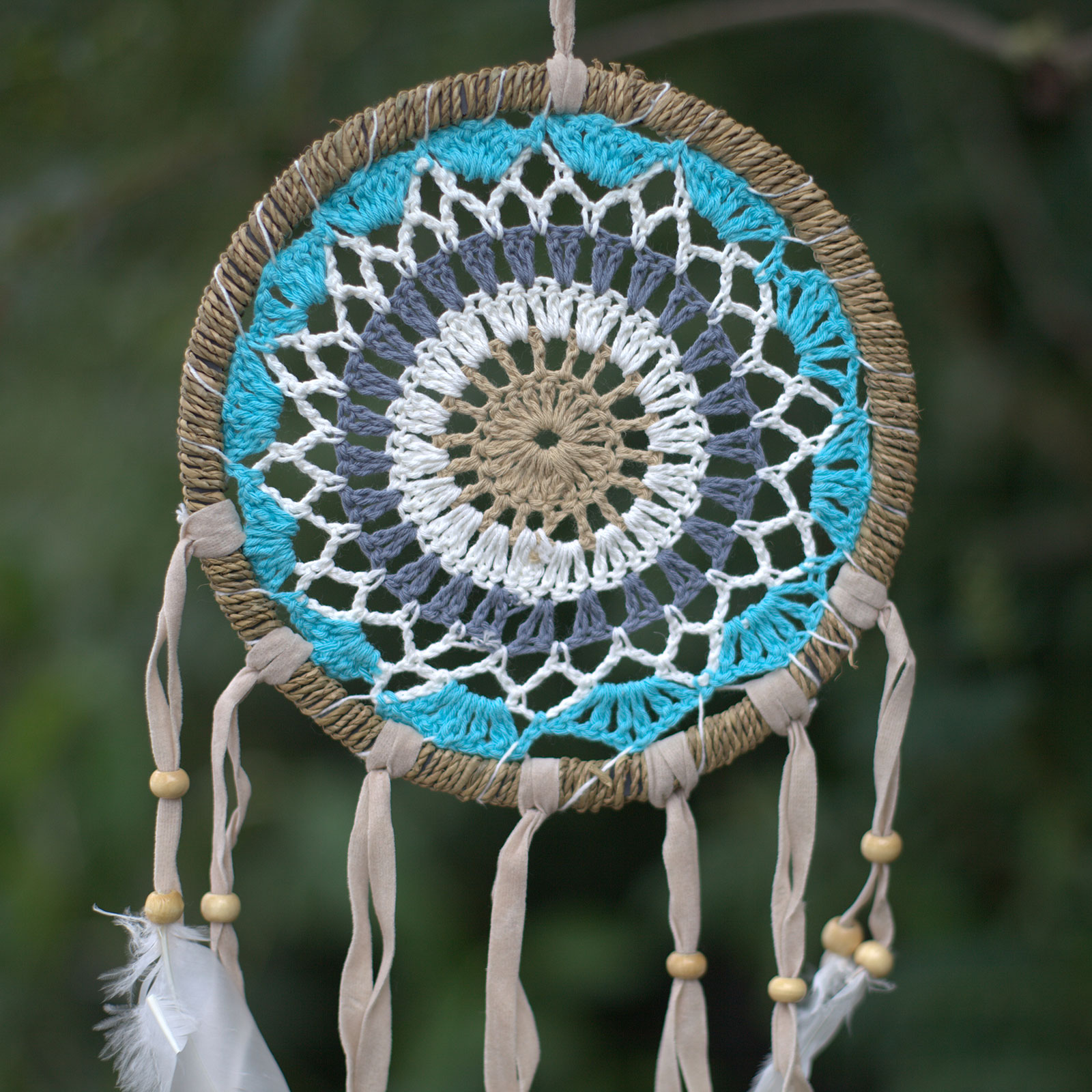 Catcher de vise in macrame albastru pastel 16 cm (culori asst)