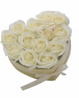 Buchet Cadou Flori de Sapun – 13 Trandafiri Crem – Inima