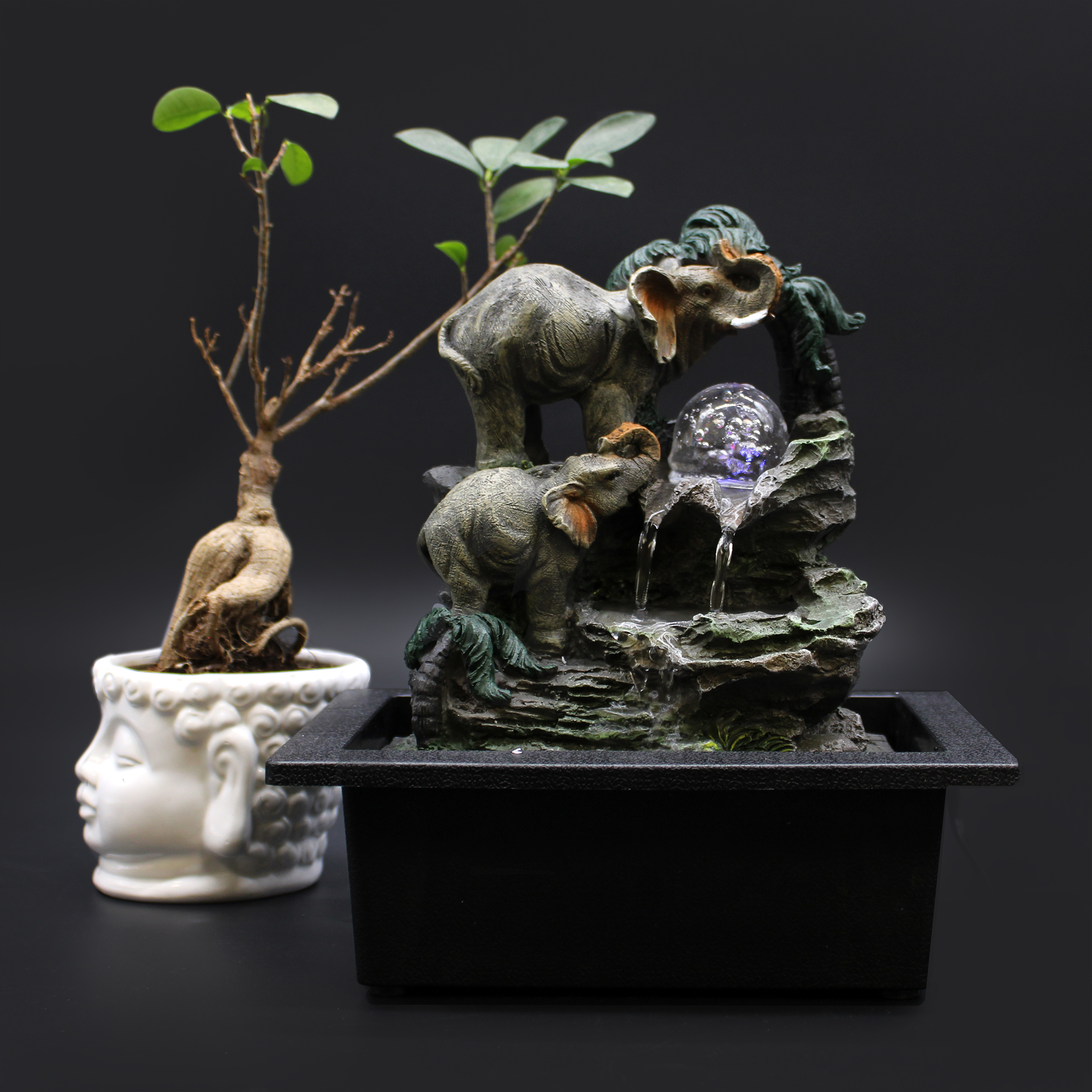 Fântână arteziană - Familia de elefanți - 30 cm 5 Fântână arteziană - Familia de elefanți - 30 cm - imagine 3
