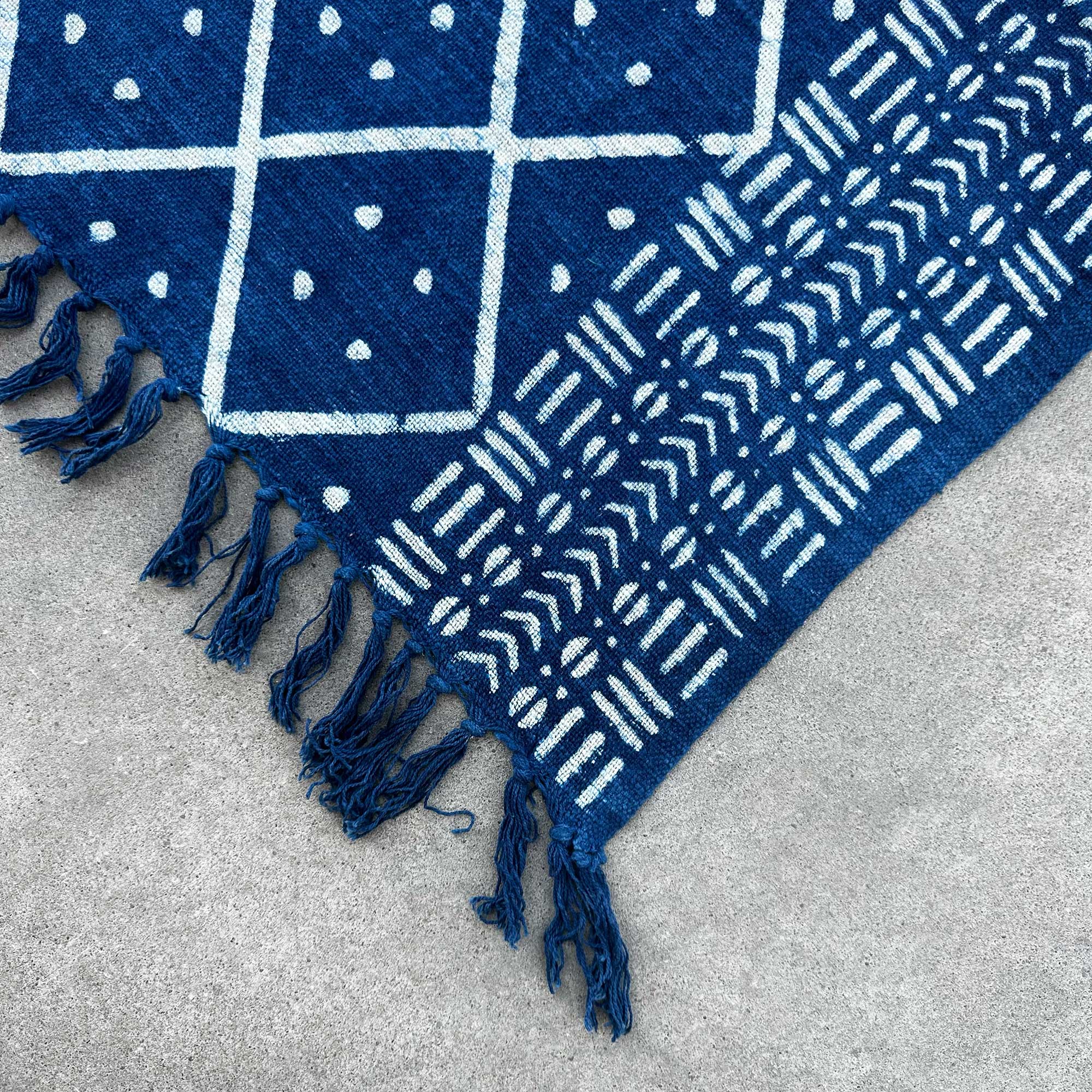 Cuvertură Indigo Realizată Manual - 170x120cm - Heerak de la Miezul Nopții 5 Cuvertură Indigo Realizată Manual - 170x120cm - Heerak de la Miezul Nopții - imagine 3