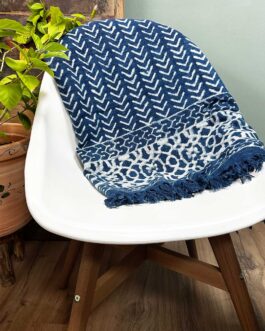 Cuvertură Indigo Realizată Manual – 170x120cm – Săgeți Seedha