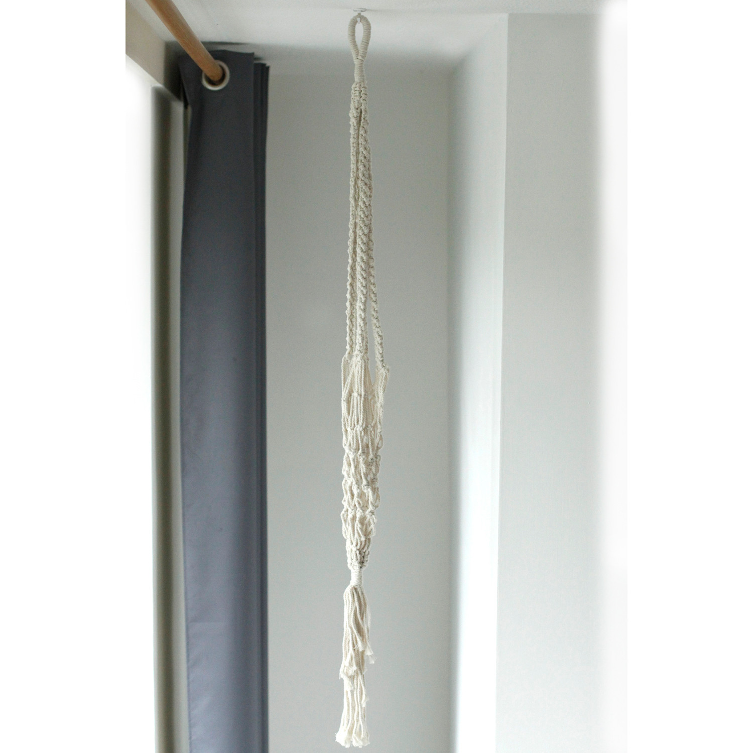 Suport pentru Ghivece Suspendate din Macrame - Foarte Lung 4 Suport pentru Ghivece Suspendate din Macrame - Foarte Lung - imagine 2