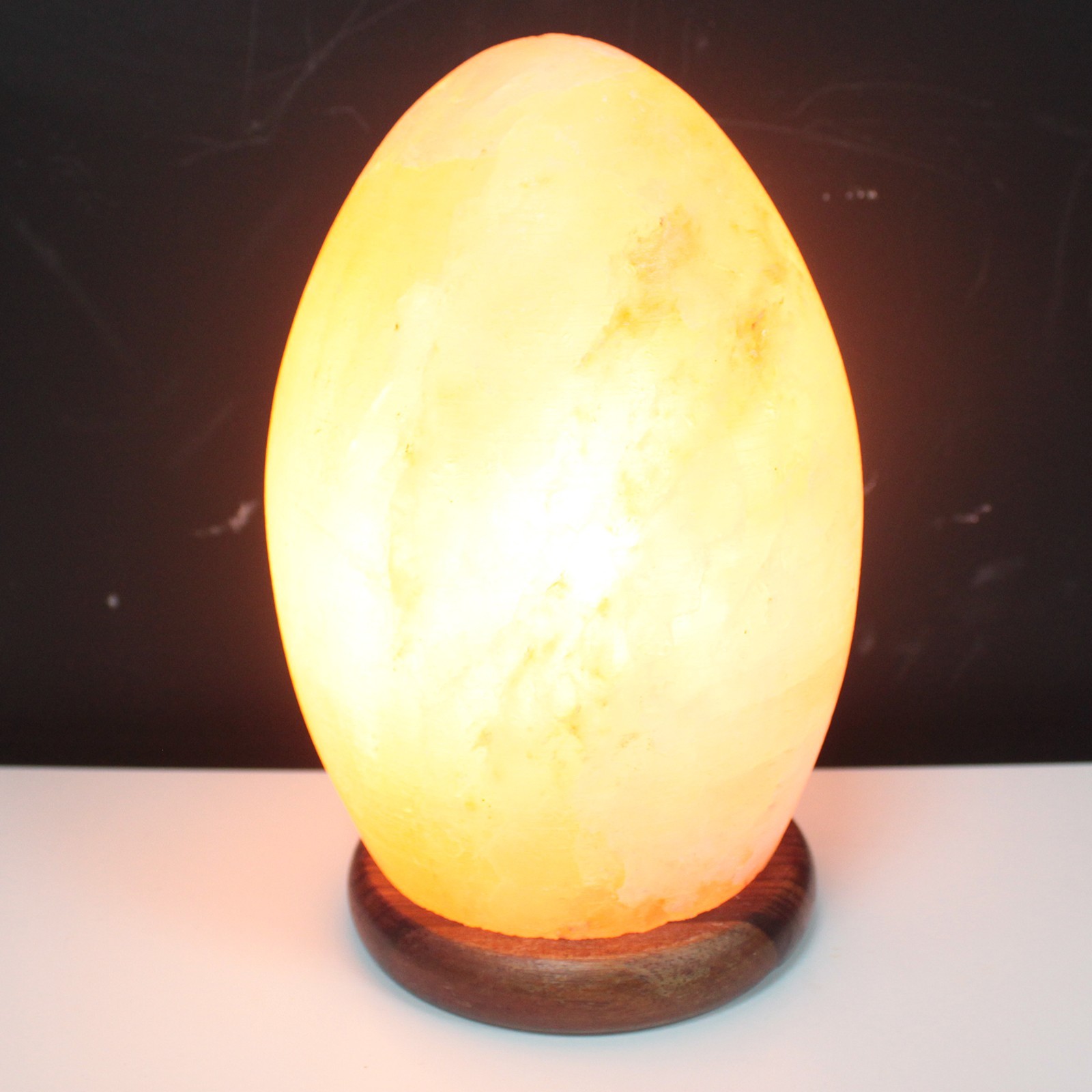 Lampa de sare Ou - Baza din lemn 4 Lampa de sare Ou - Baza din lemn - imagine 2