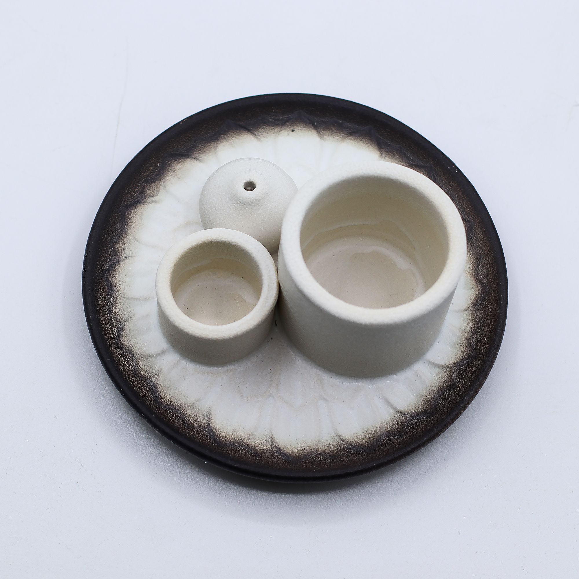 Suport pentru Bețișoare Palo Santo și pentru Fumigație – Mandala – Alb și Gri 6 Suport pentru Bețișoare Palo Santo și pentru Fumigație – Mandala – Alb și Gri - imagine 4