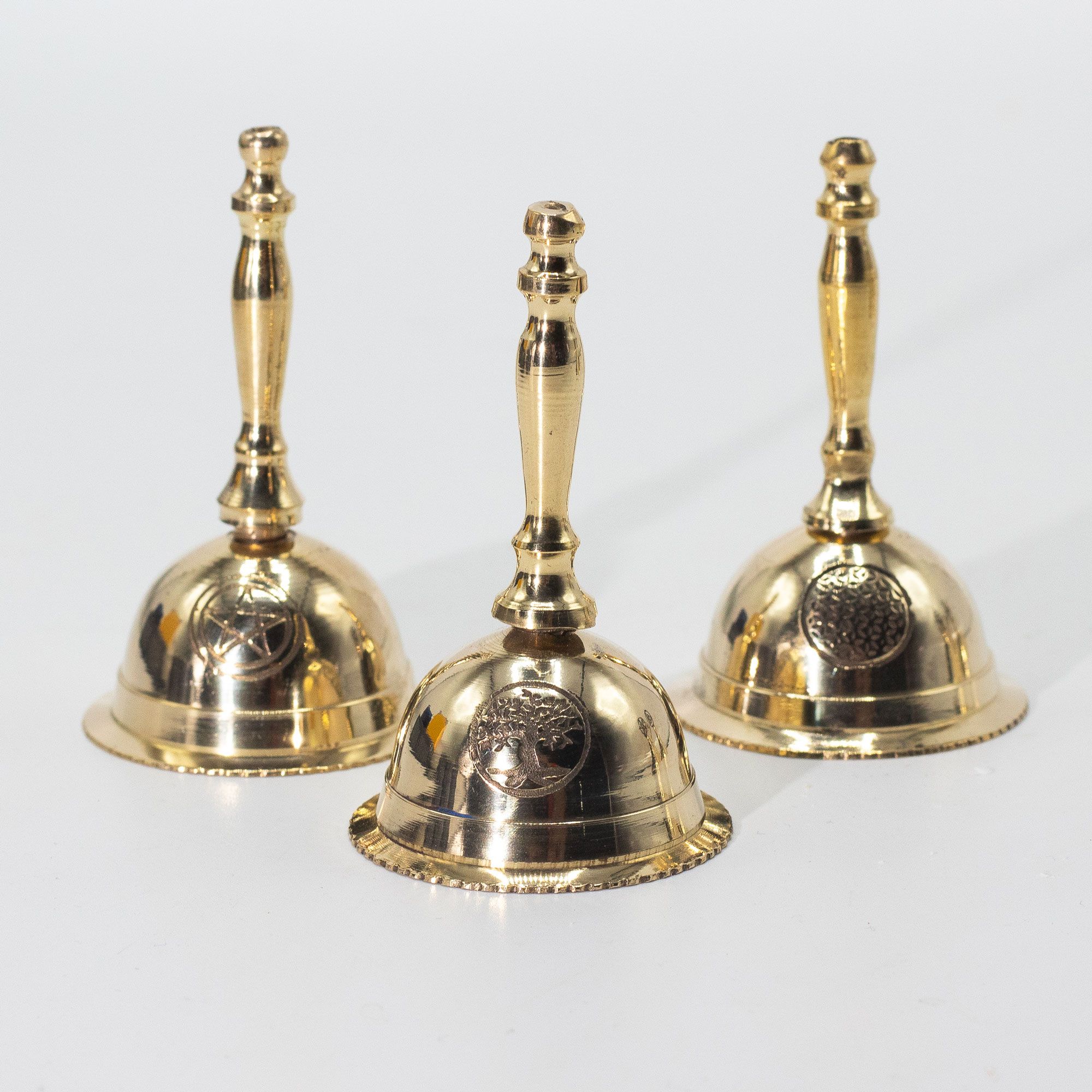 Clopoțel Mic din Alamă pentru Altar – Floarea Vieții 4 Clopoțel Mic din Alamă pentru Altar – Floarea Vieții - imagine 2