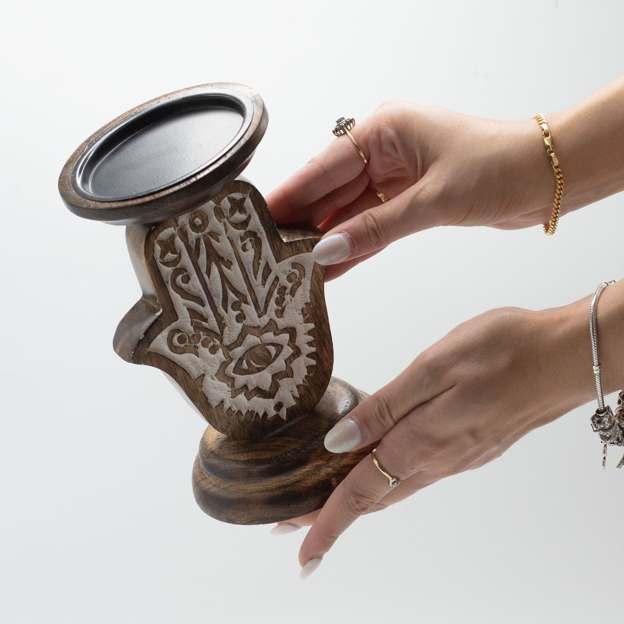 Suport pentru Lumânare din Lemn de Mango - Hamsa - Mic 18x11cm 7 Suport pentru Lumânare din Lemn de Mango - Hamsa - Mic 18x11cm - imagine 5
