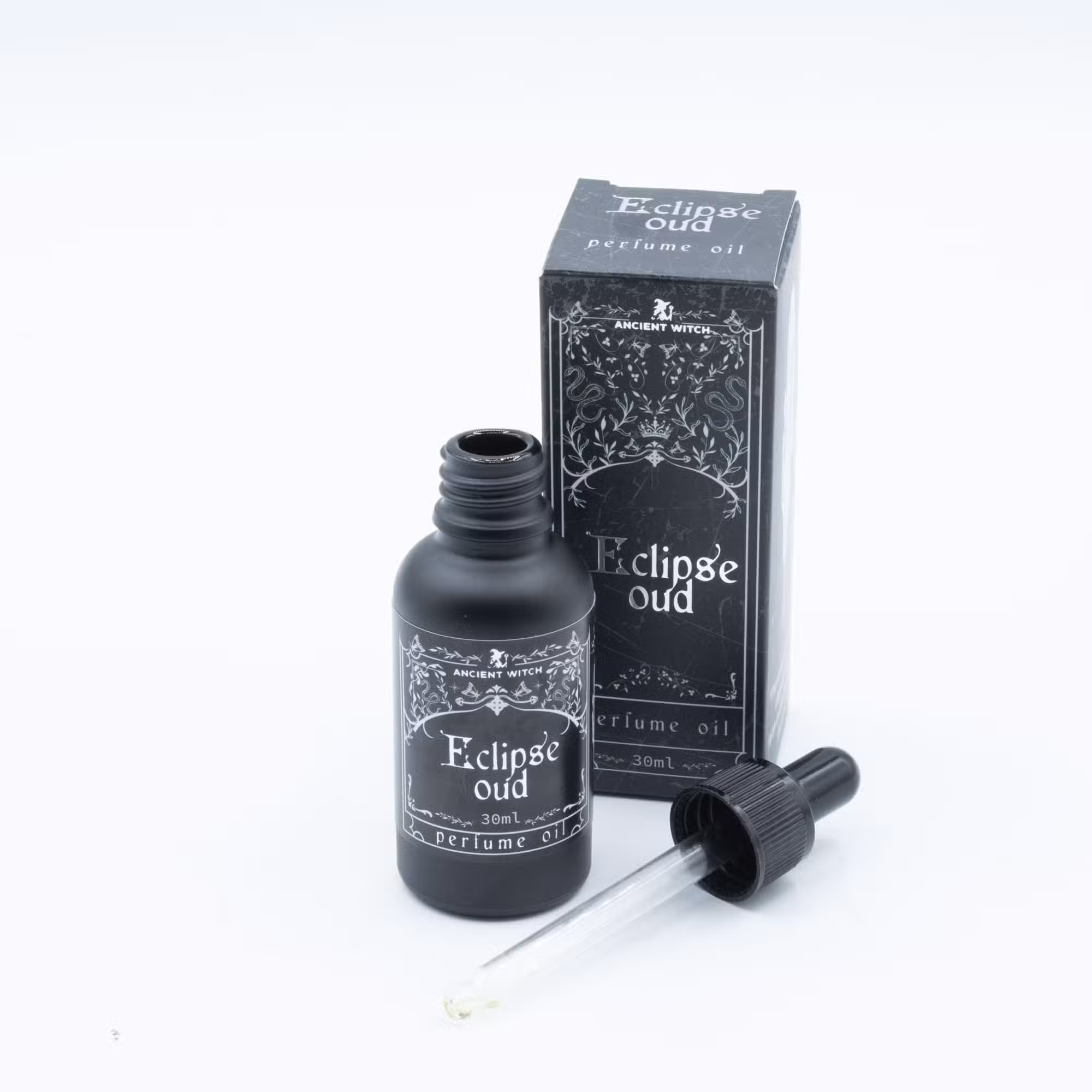 Ulei de parfum Vrăjitoare Antică - Eclipse Oud 7 Ulei de parfum Vrăjitoare Antică - Eclipse Oud