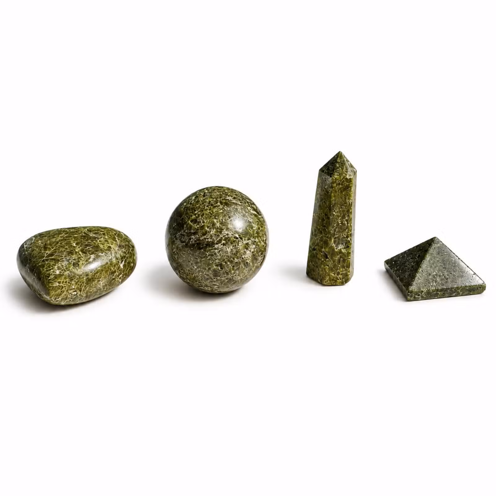 Patru forme de pietre semiprețioase - Epidote 3 Patru forme de pietre semiprețioase - Epidote